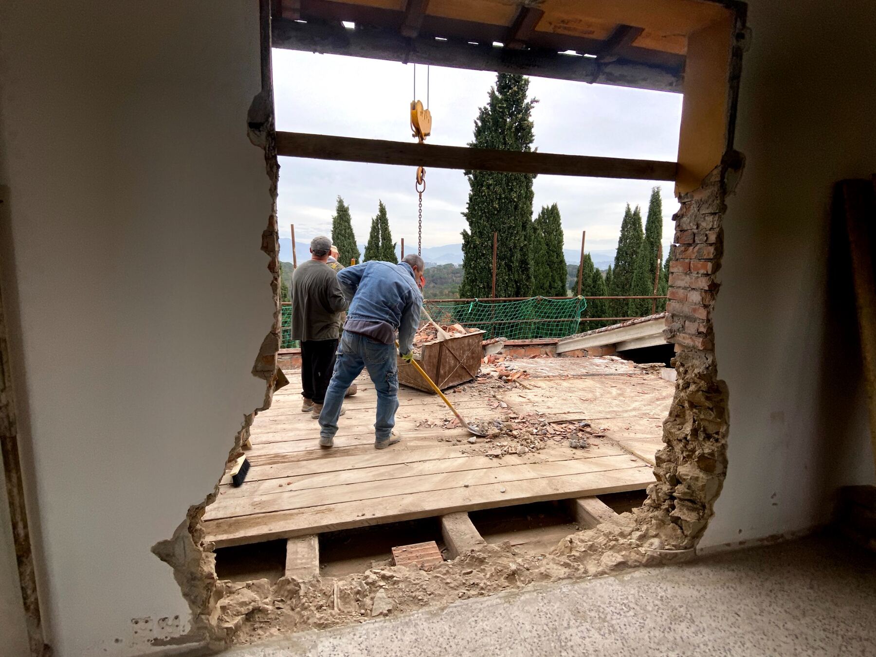 I lavori negli interni della villa